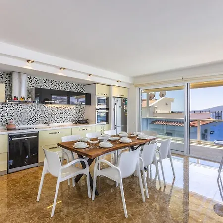 Vilă Luxury 4 Bedroom Antalya 1046