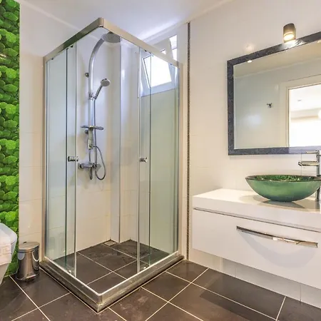 Luxury 4 Bedroom Antalya 1046 Kalkan