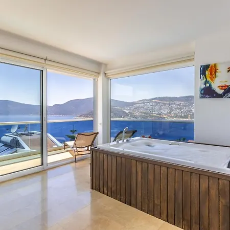 Vilă Luxury 4 Bedroom Antalya 1046